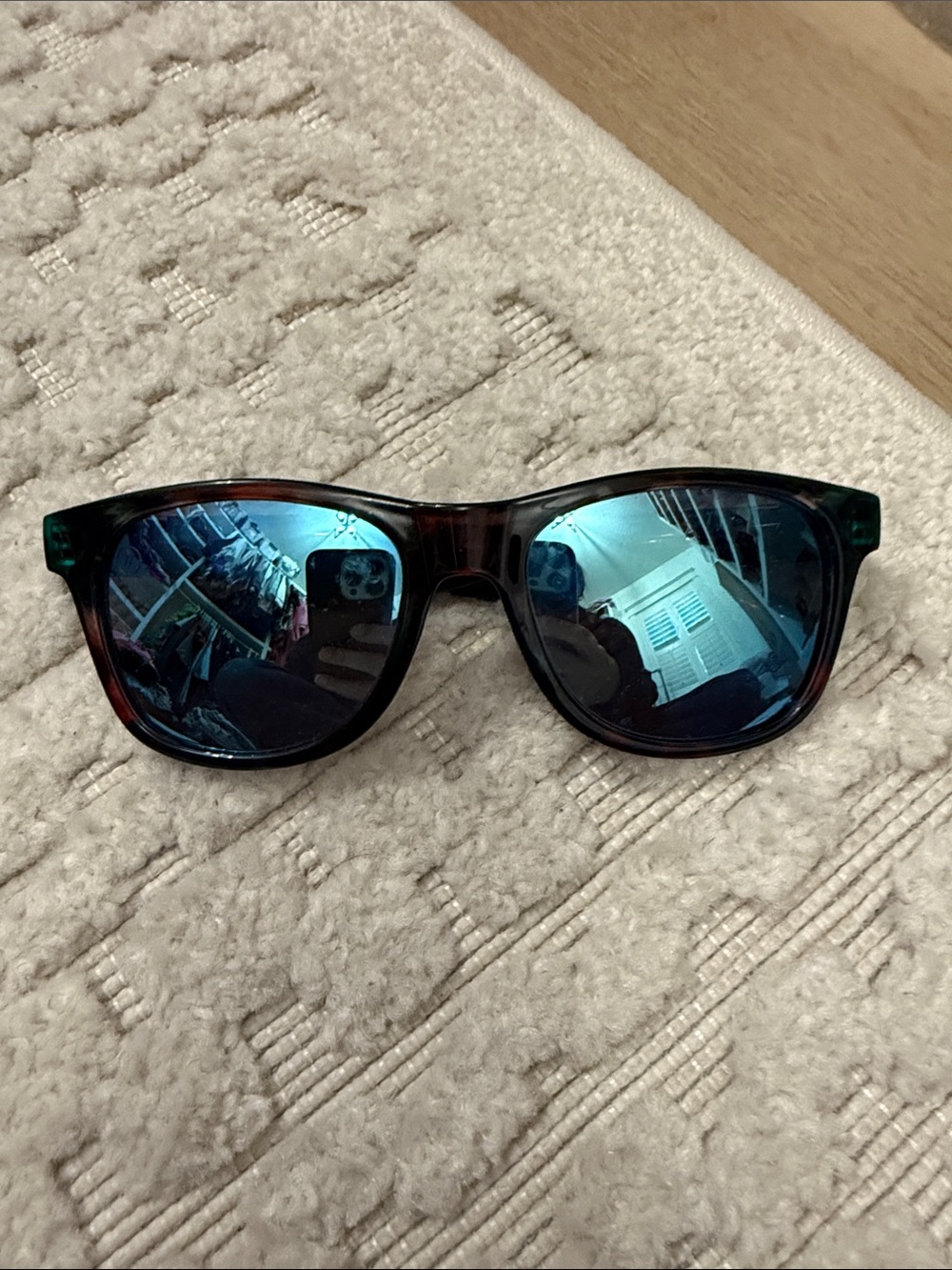 Women's Blue Mirrored Lens Sunglasses with Tortoiseshell Frame